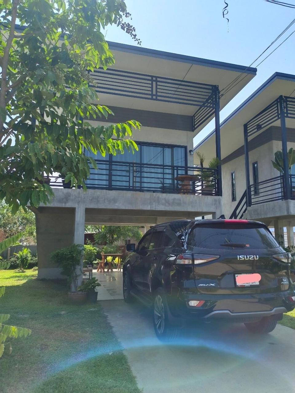 บ้านแม่อุทัยธานี Baanmae Uthaithani Eksteriør bilde